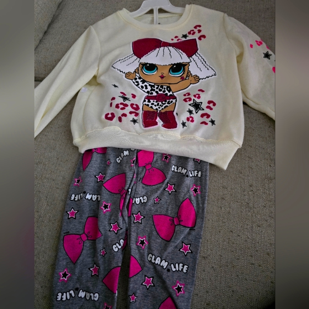 L.O.L. Surprise! Cream and Gray 2pp Set with Pink Accents